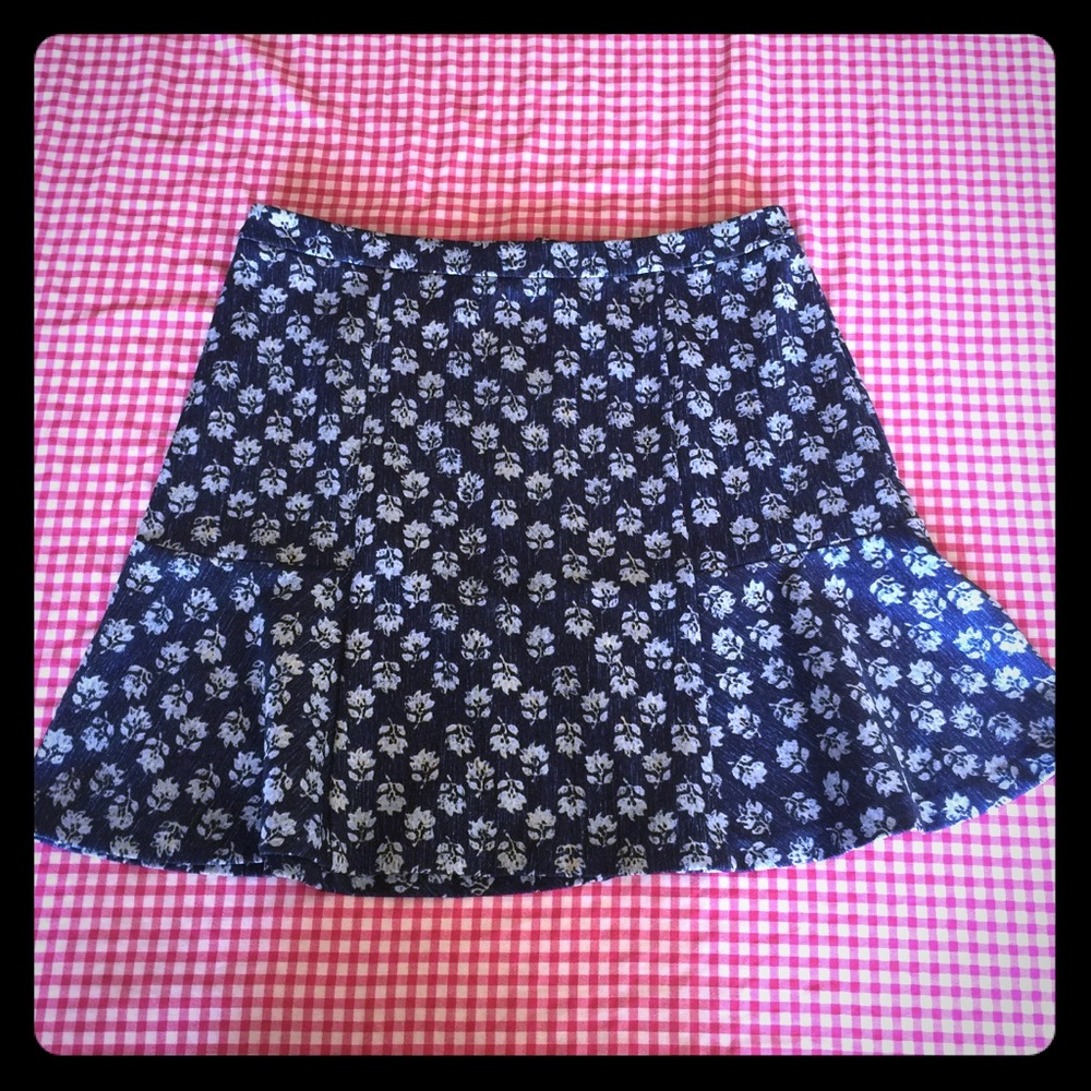 Michael Kors Floral Skirt Blue and White Y2K Size 10 EUC